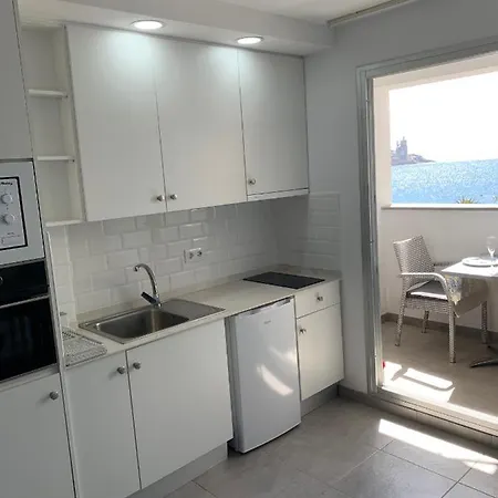 Sunny Day Deluxe Apartman