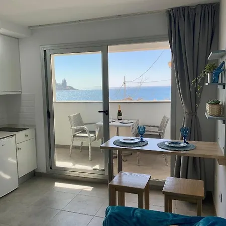 Sunny Day Deluxe Apartment